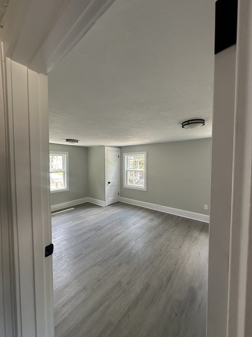 233 Oakwood Avenue Property Photo 5