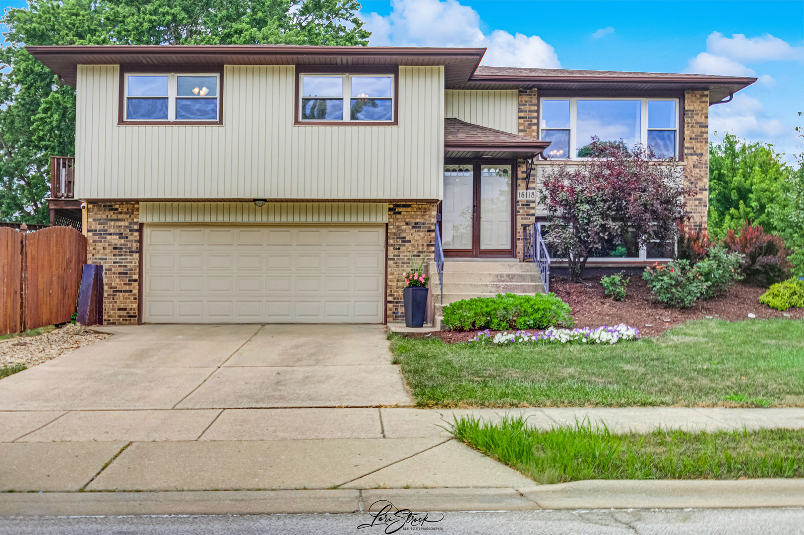 16118 76th Avenue Property Photo 1