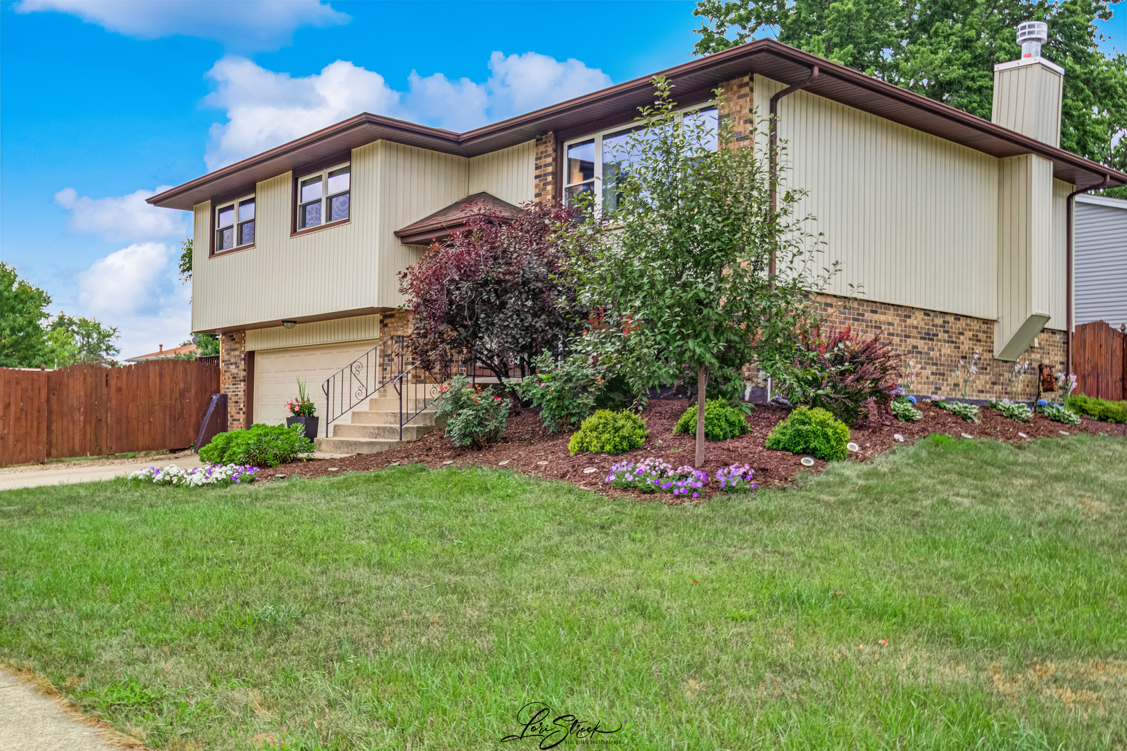 16118 76th Avenue Property Photo 3