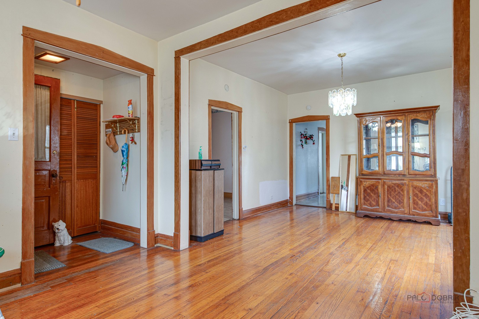 2051 N Kilbourn Avenue Property Photo 4