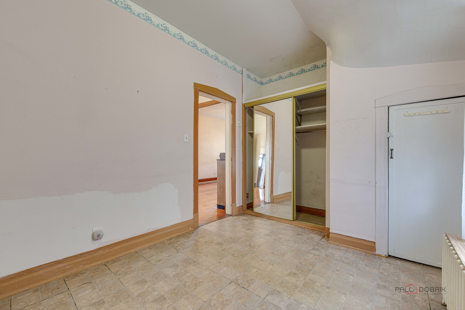 2051 N Kilbourn Avenue Property Photo 12