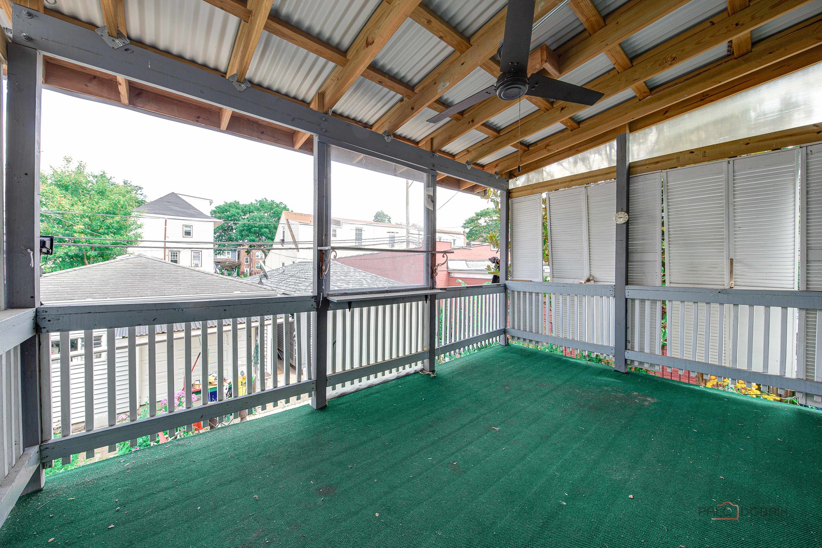 2051 N Kilbourn Avenue Property Photo 18