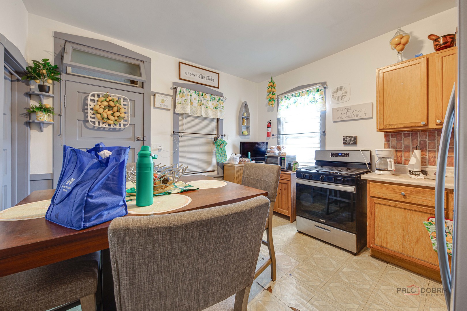 2051 N Kilbourn Avenue Property Photo 24