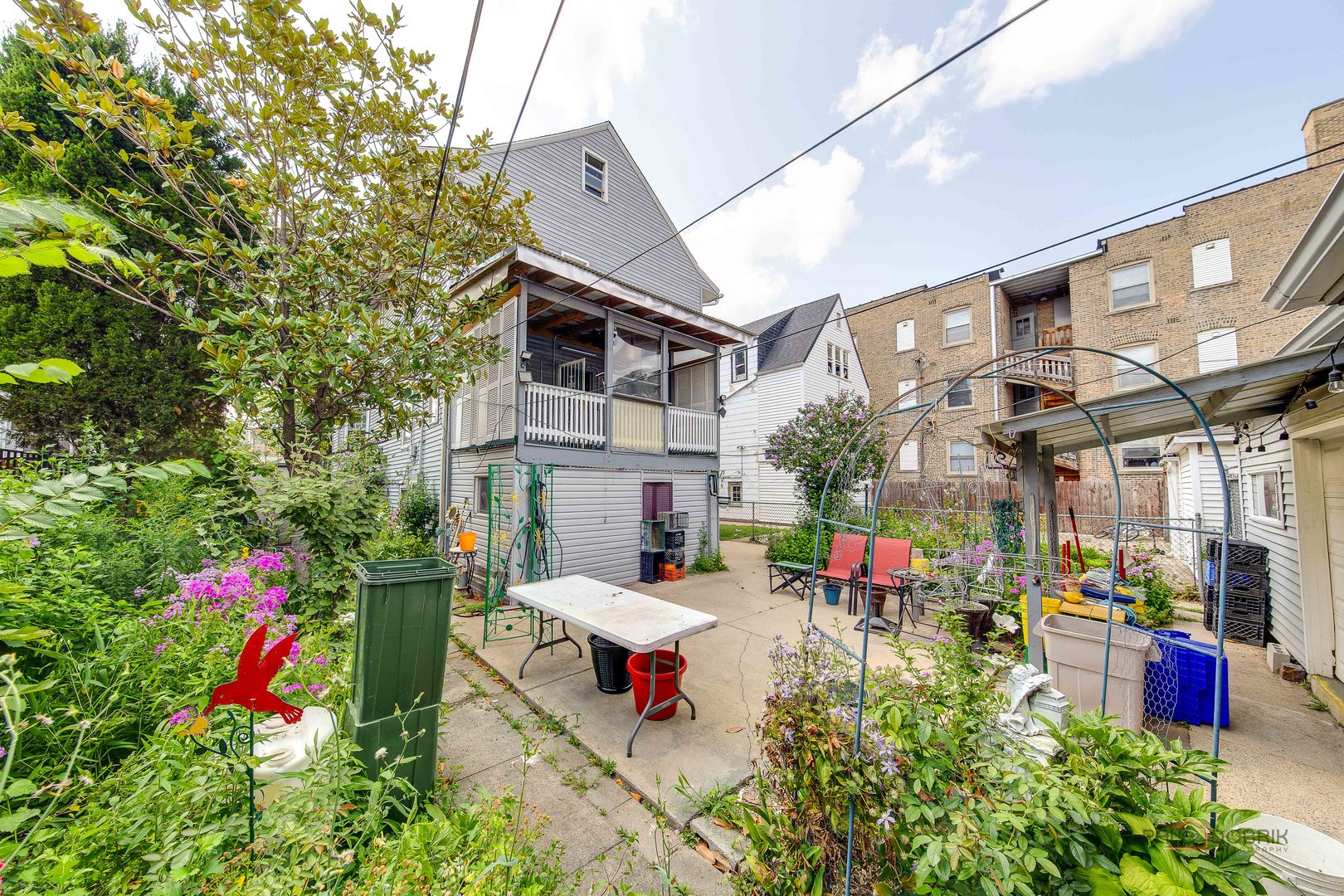 2051 N Kilbourn Avenue Property Photo 35