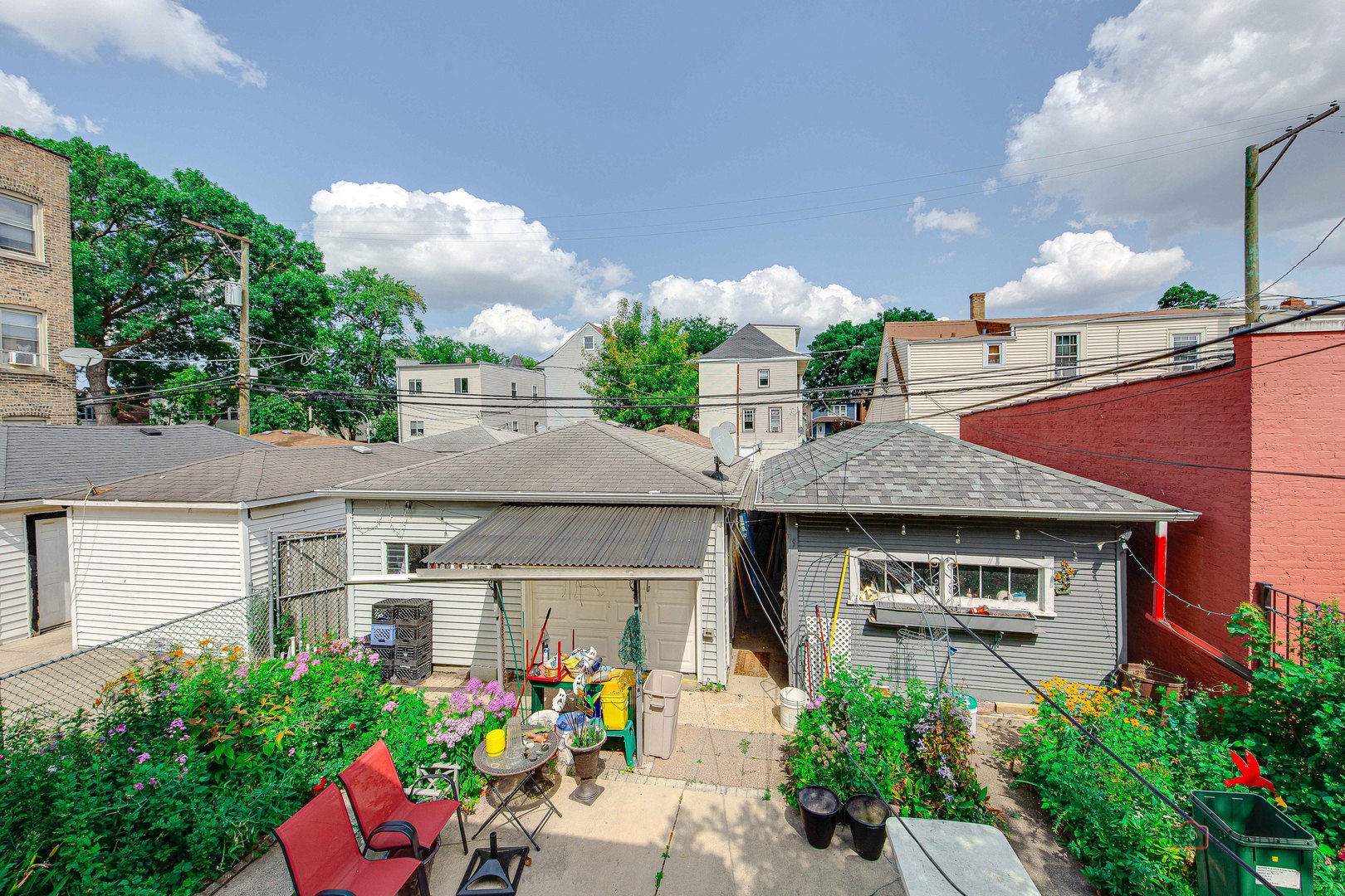 2051 N Kilbourn Avenue Property Photo 38