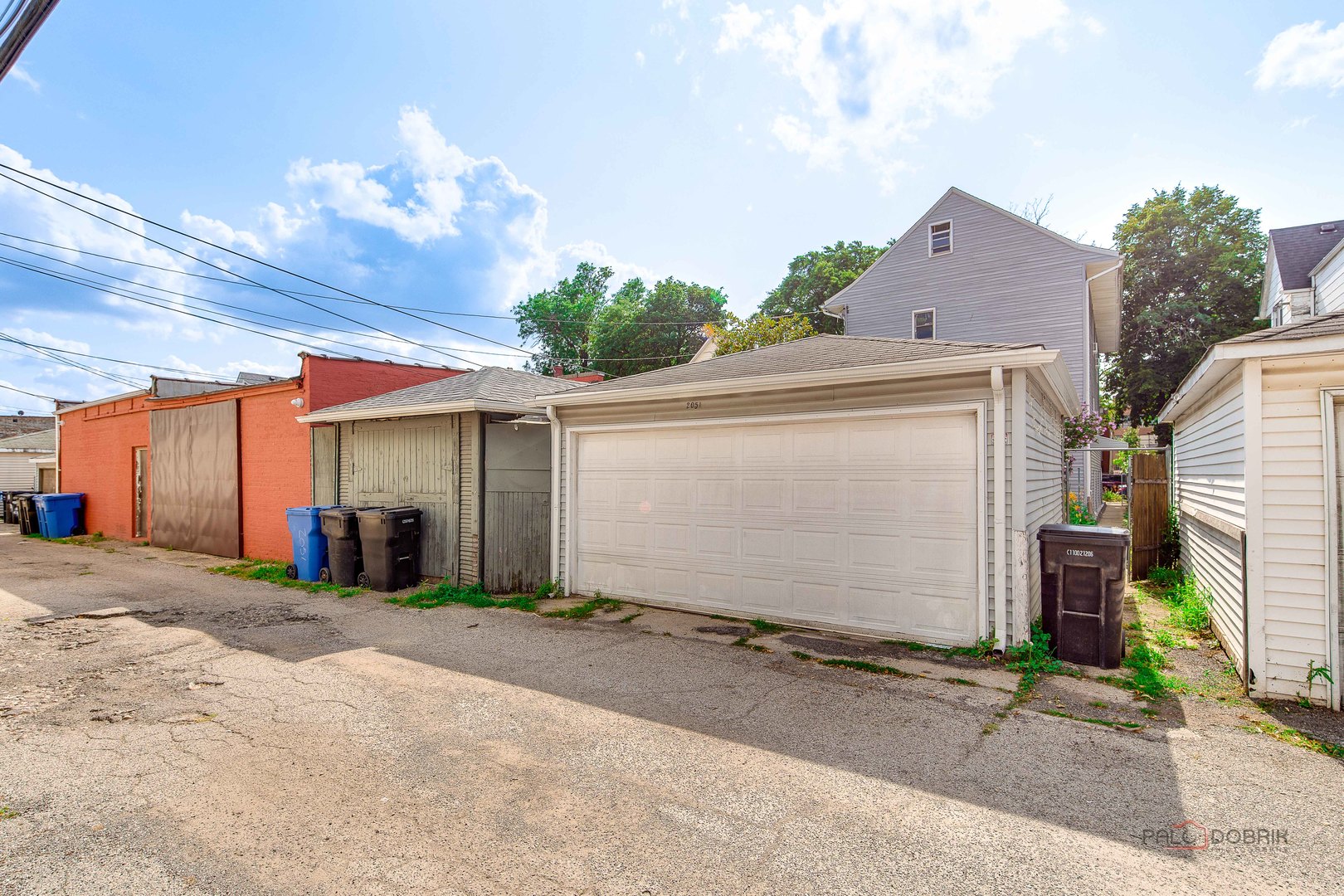 2051 N Kilbourn Avenue Property Photo 40