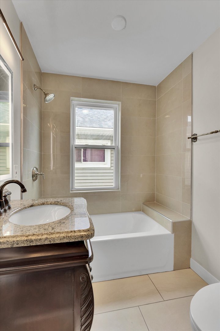 7527 S Chappel Avenue Property Photo 12