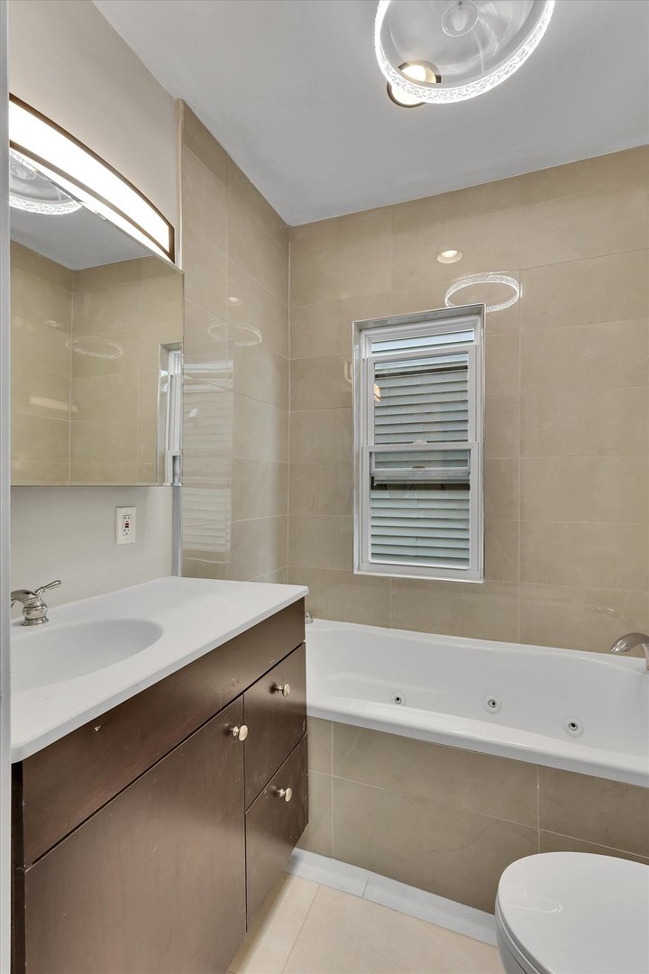 7527 S Chappel Avenue Property Photo 13