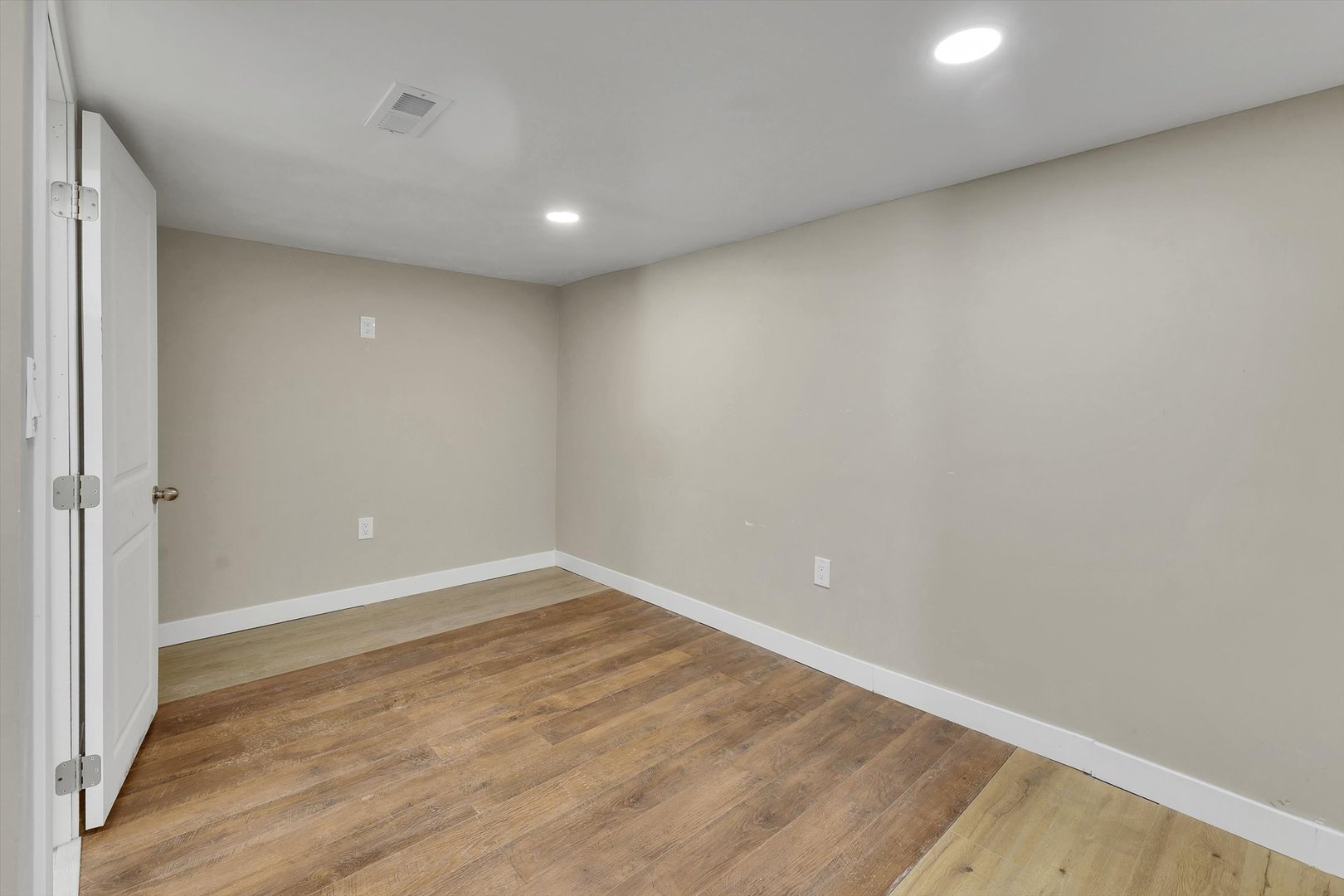 7527 S Chappel Avenue Property Photo 20
