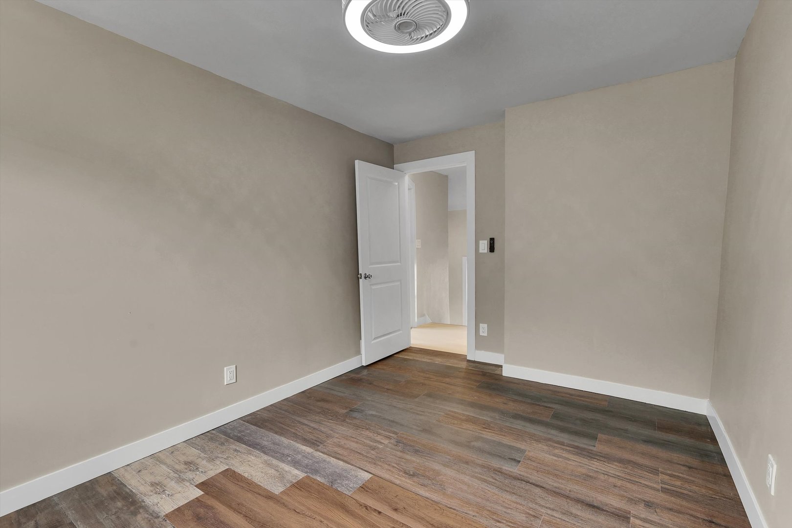 7527 S Chappel Avenue Property Photo 26