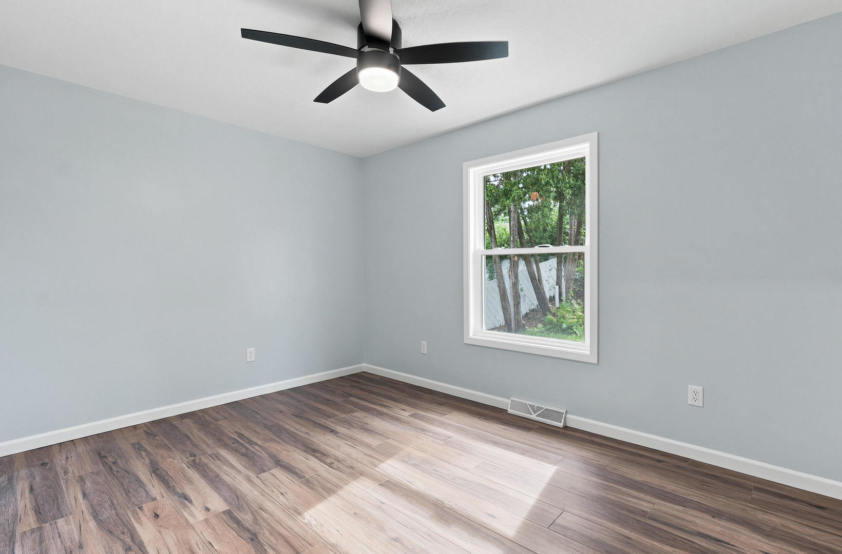 5010 N Harrison Street Property Photo 16