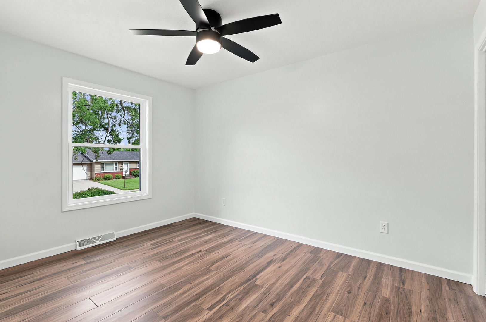 5010 N Harrison Street Property Photo 18