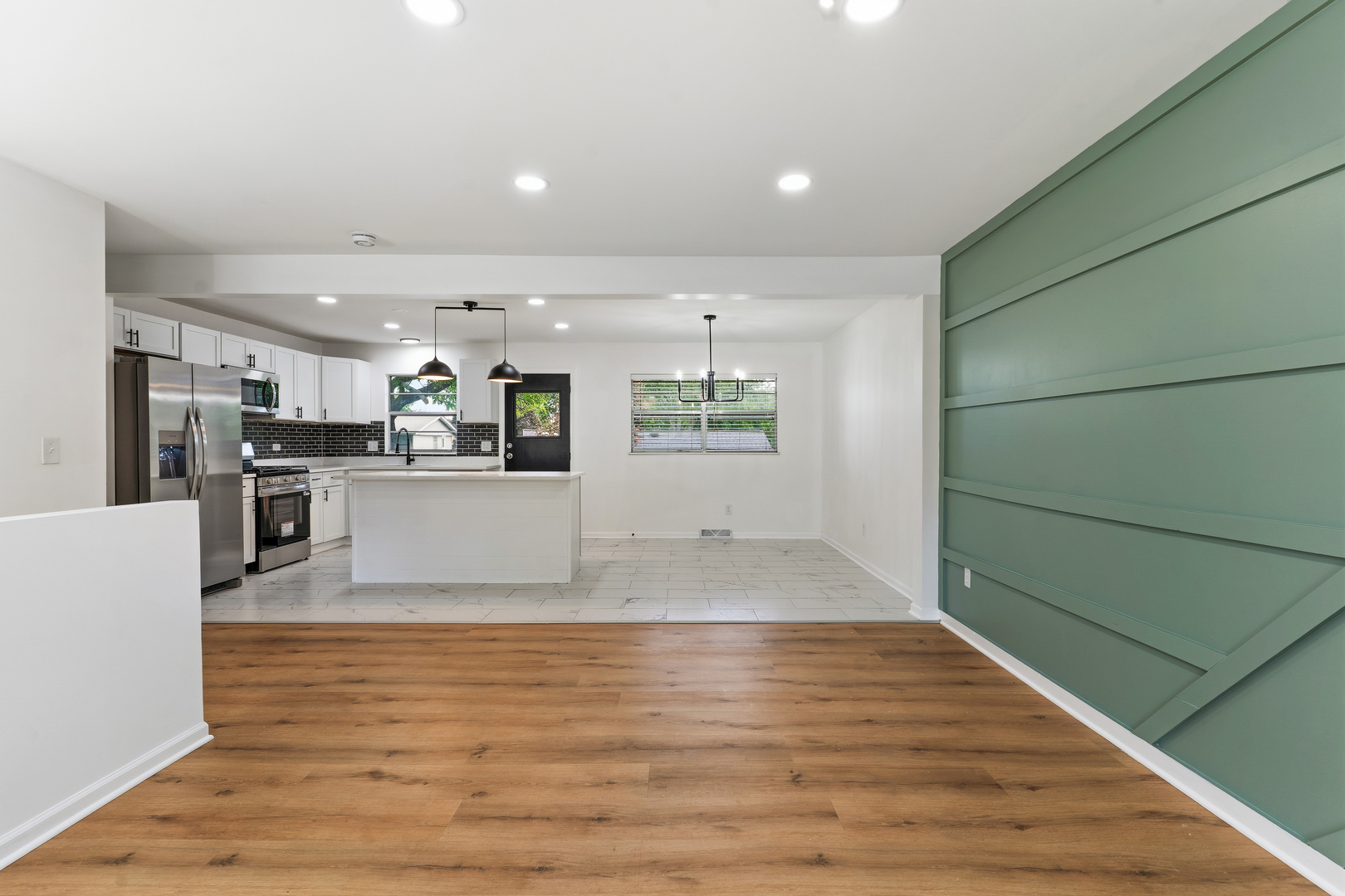 2151 Baker Street Property Photo 4