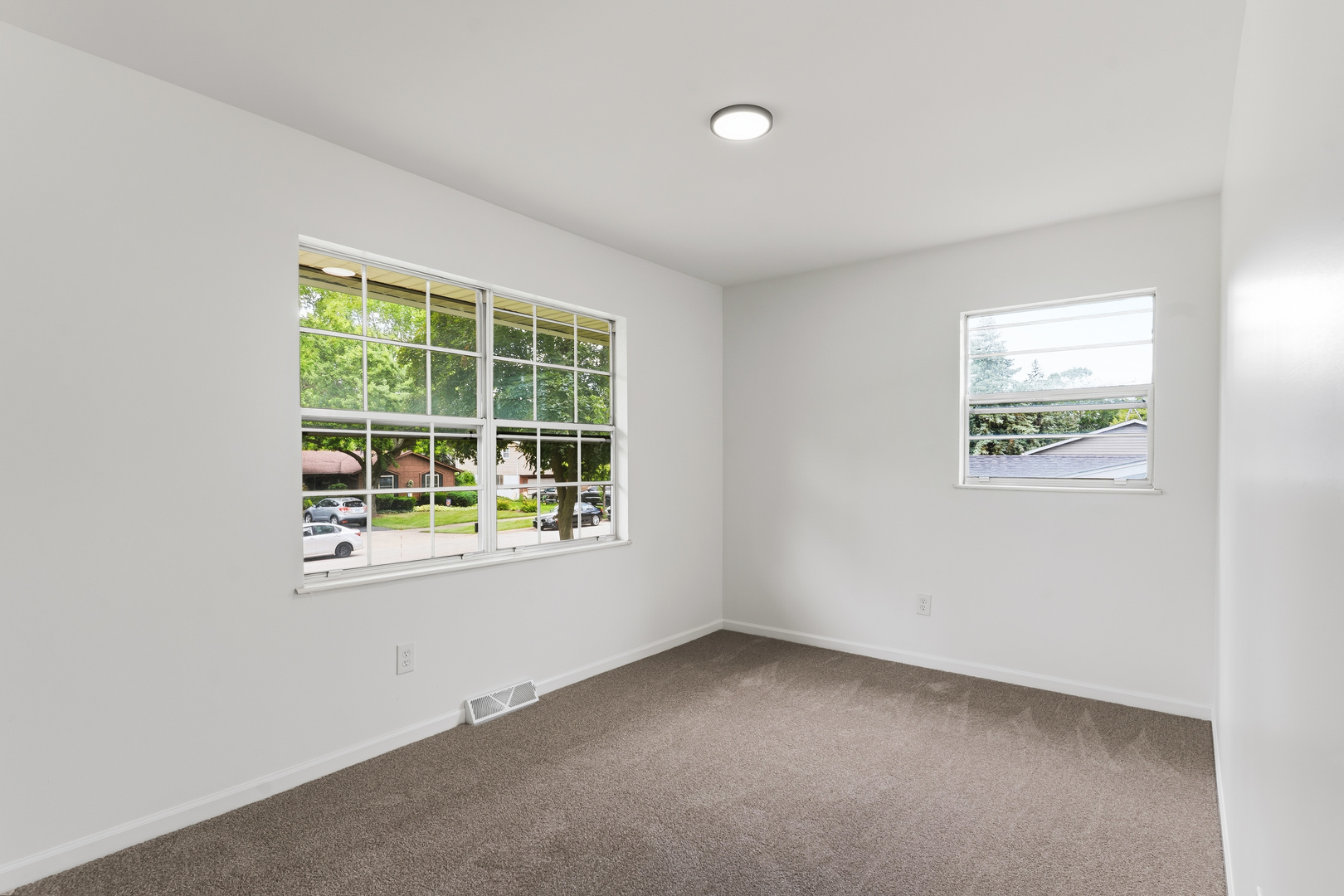 2151 Baker Street Property Photo 10