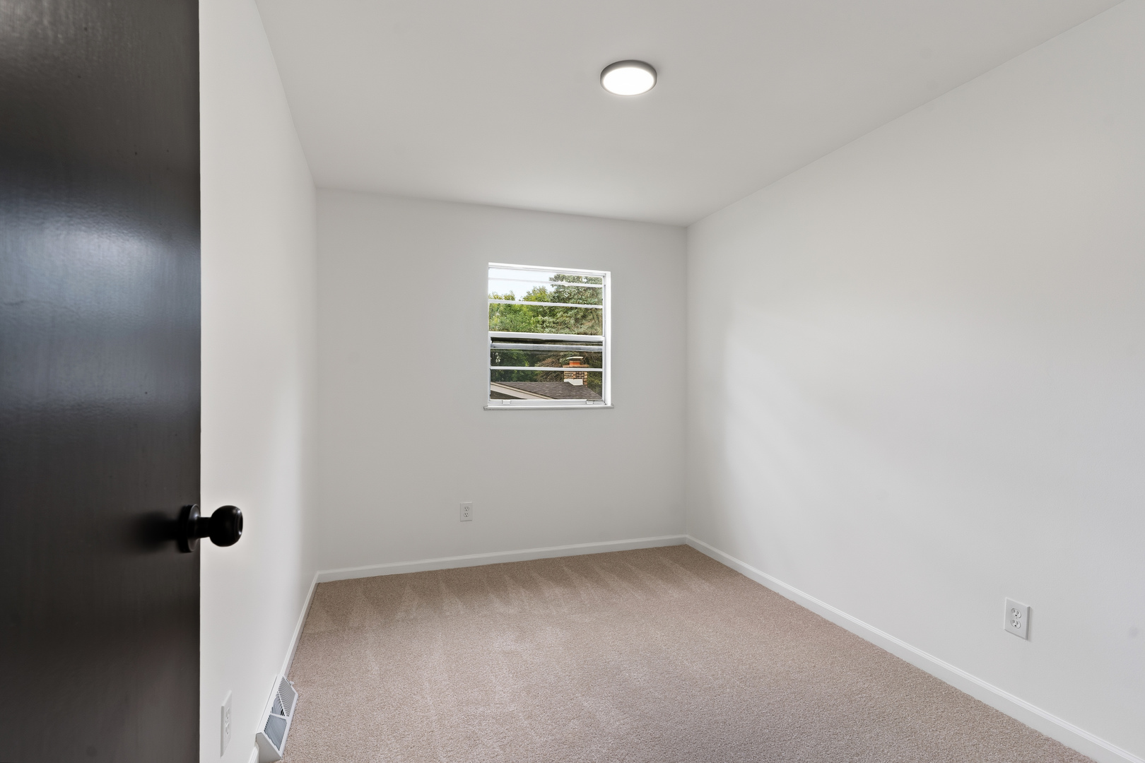 2151 Baker Street Property Photo 11