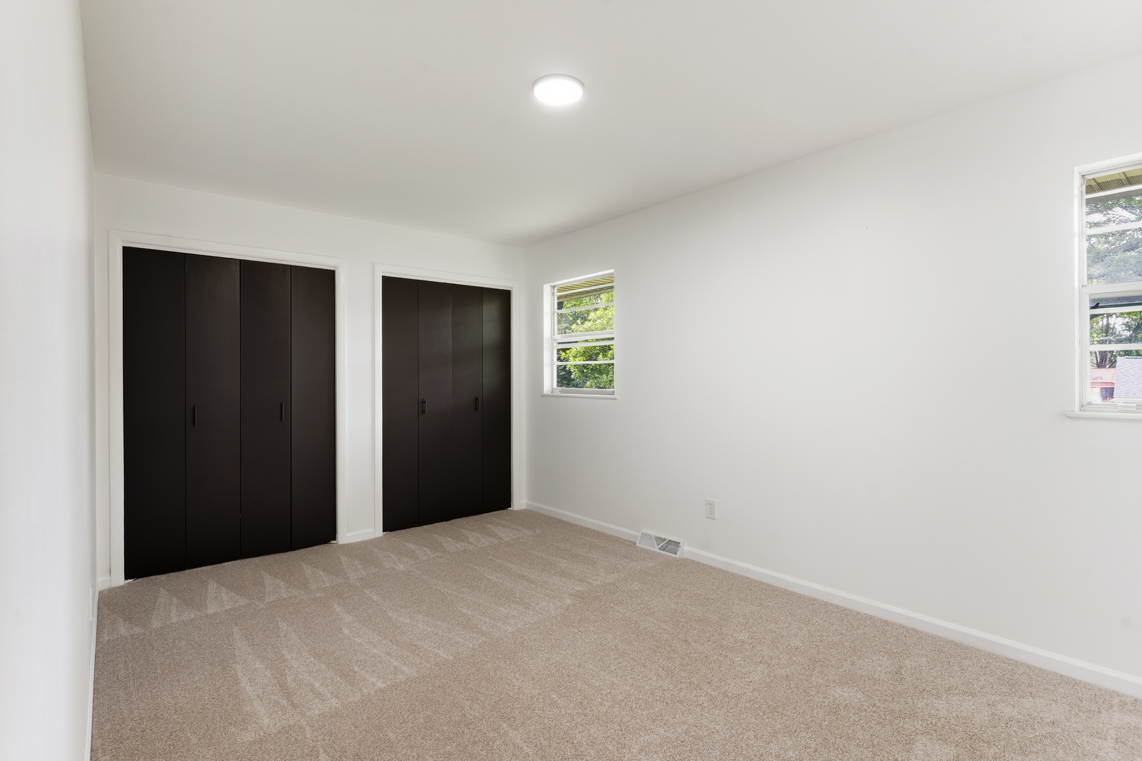 2151 Baker Street Property Photo 13