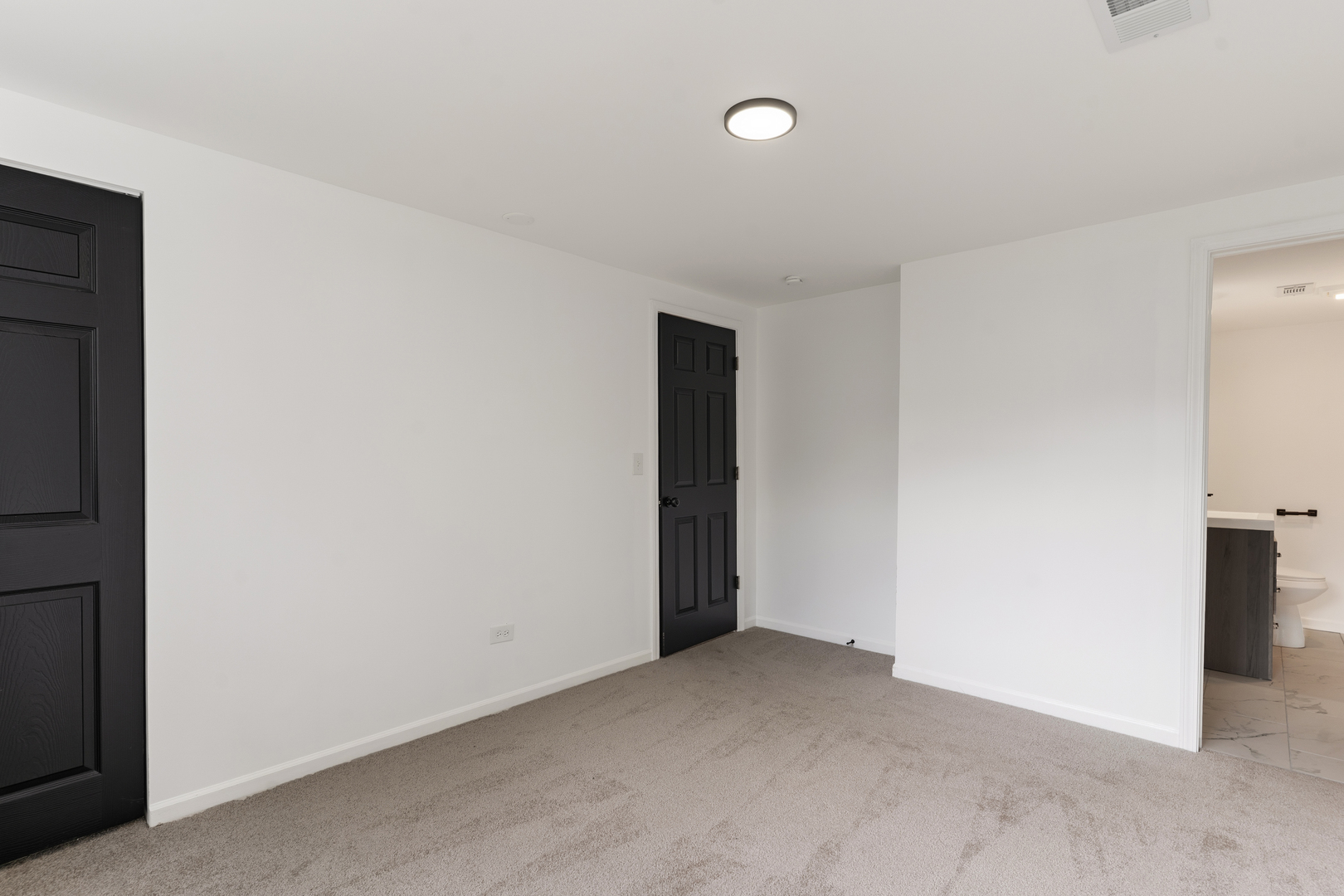 2151 Baker Street Property Photo 17