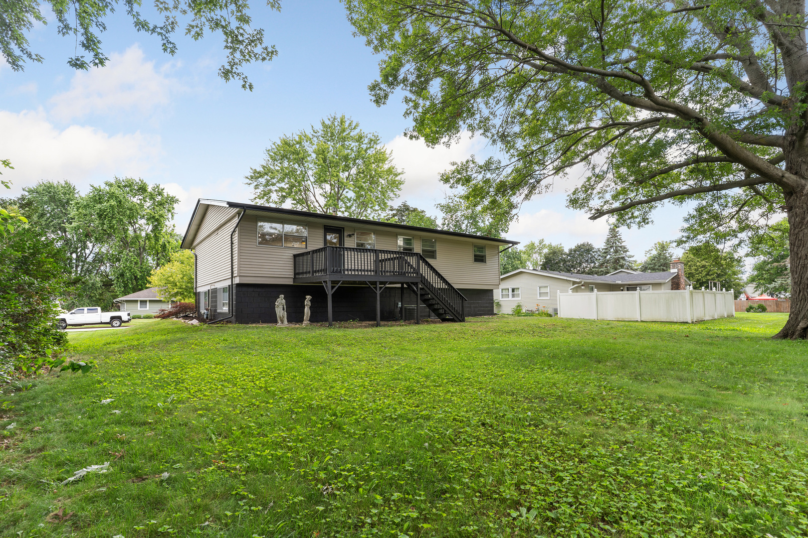 2151 Baker Street Property Photo 21