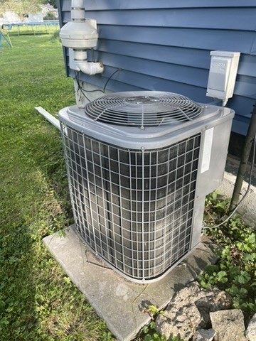 211 N Webster Street Property Photo 9