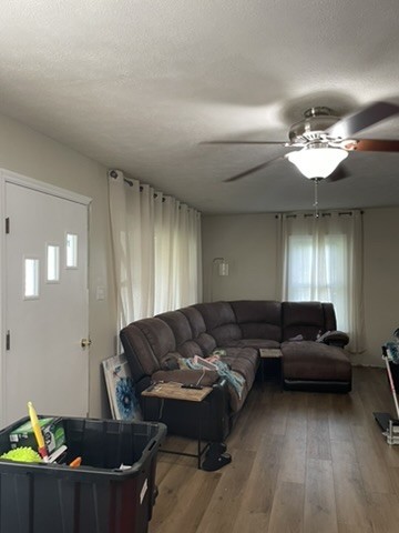 211 N Webster Street Property Photo 16