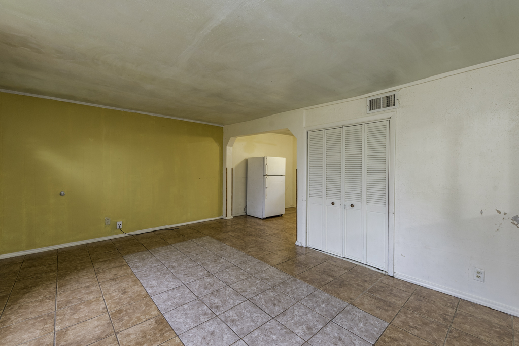 2407 20th Street Property Photo 5