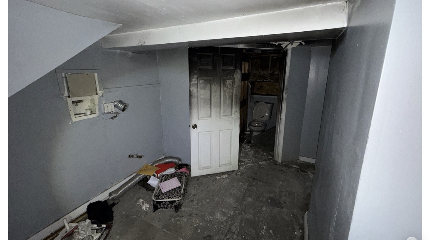 1044 W 115th Street Property Photo 4