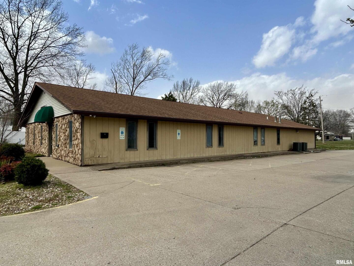309 E Jackson Street Property Photo 1