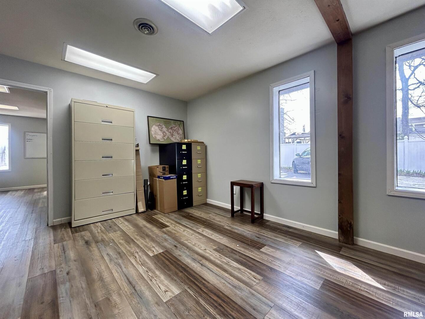 309 E Jackson Street Property Photo 13