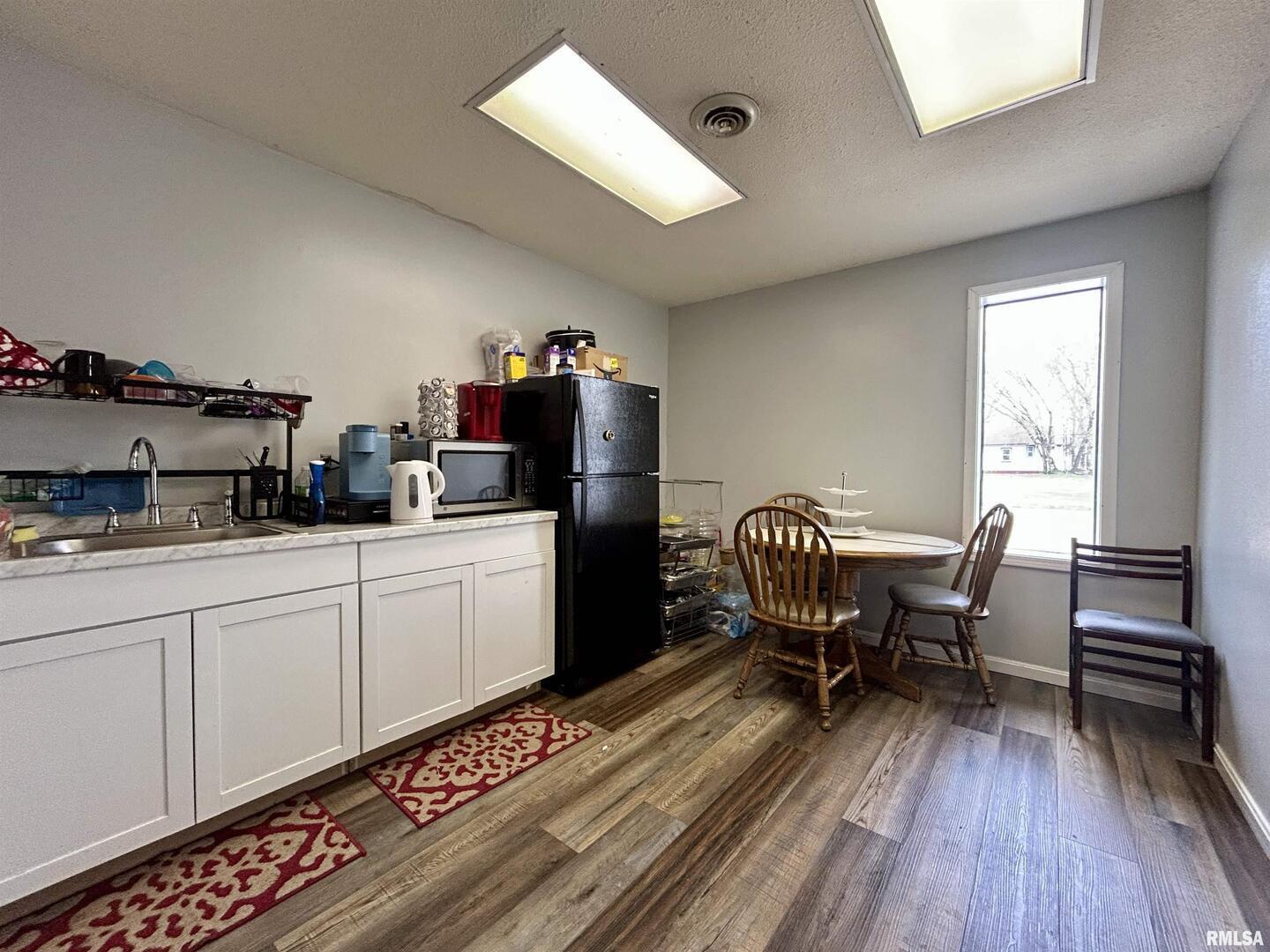 309 E Jackson Street Property Photo 16