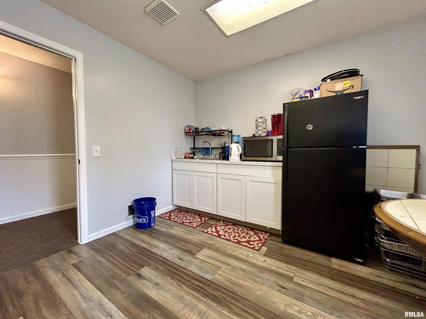 309 E Jackson Street Property Photo 17