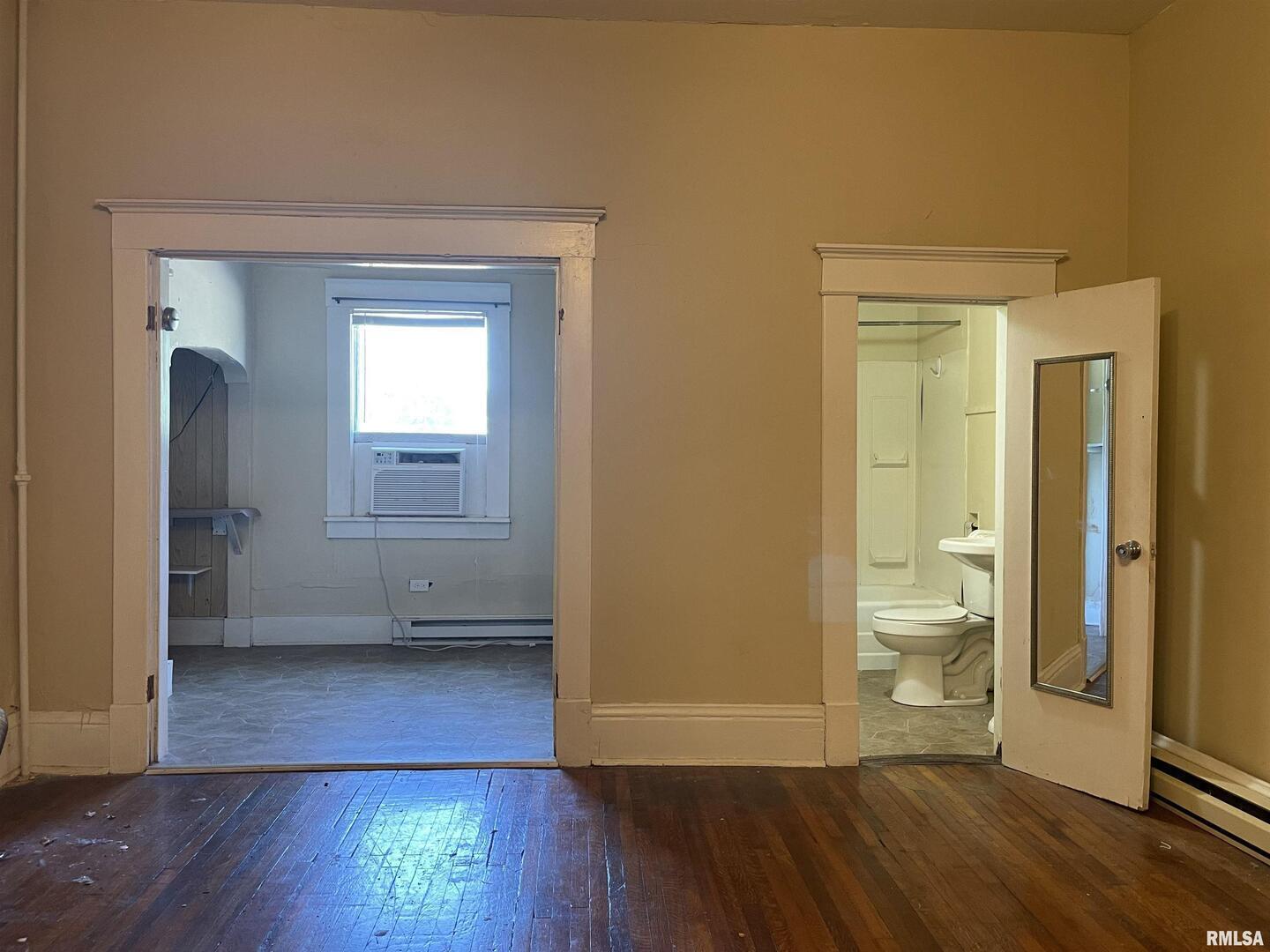 209 N Springer Street Property Photo 9