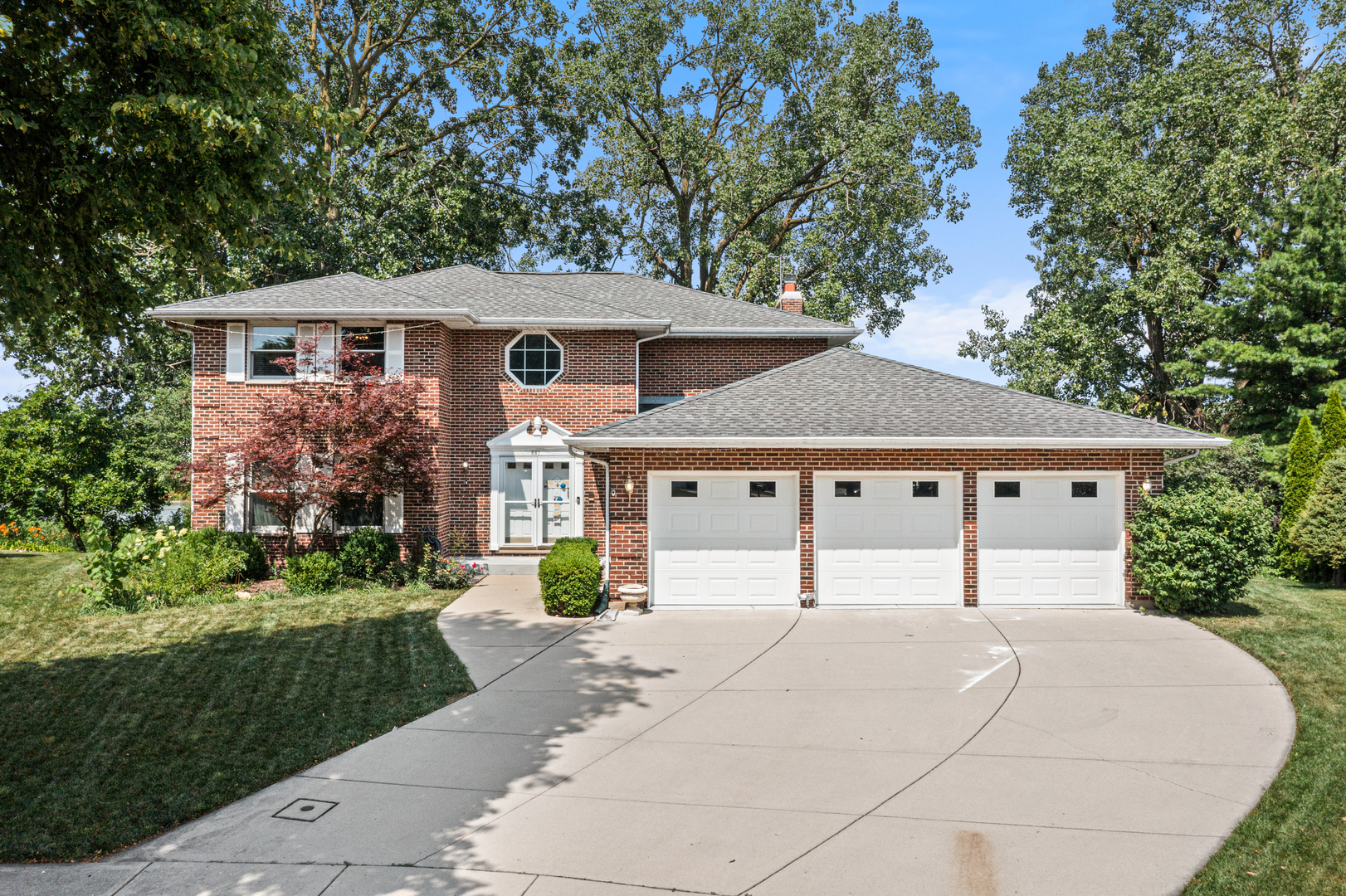 887 N Dovington Court Property Photo 1