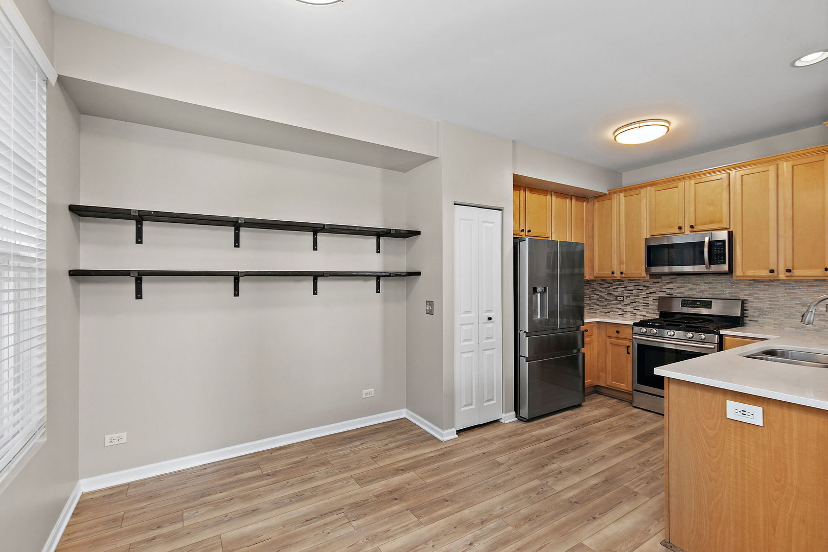12714504 Property Photo 9
