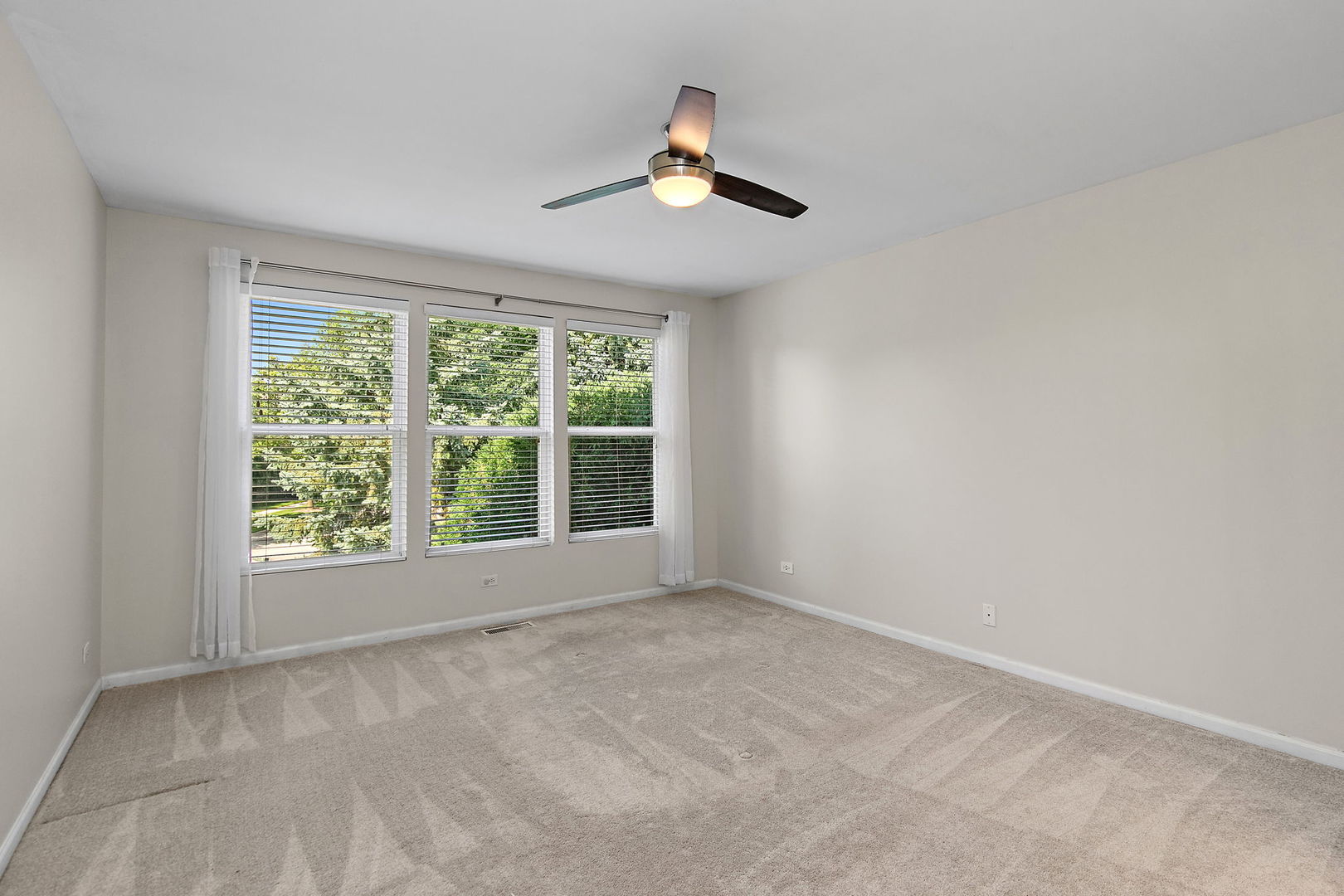 12714504 Property Photo 17