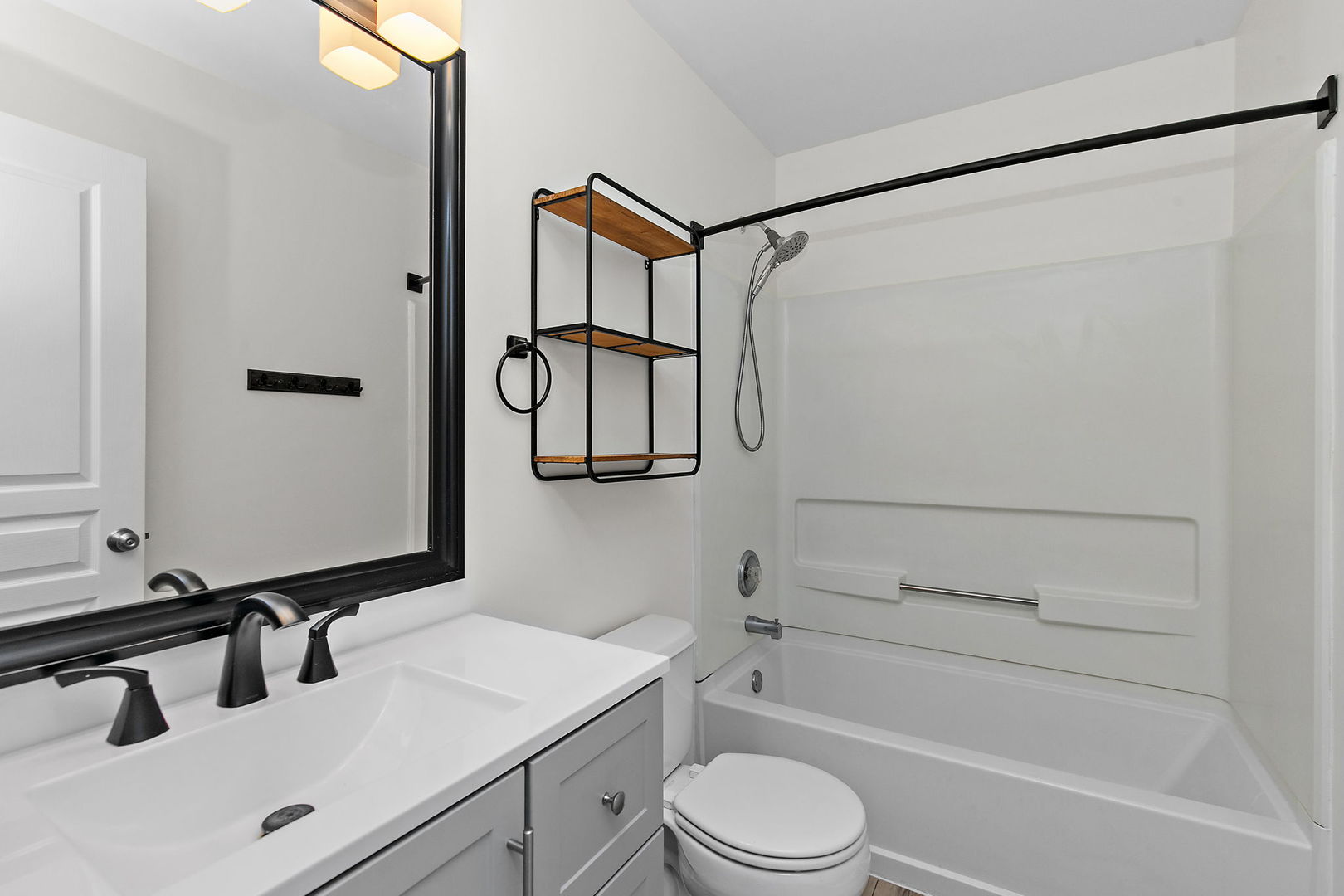 12714504 Property Photo 23