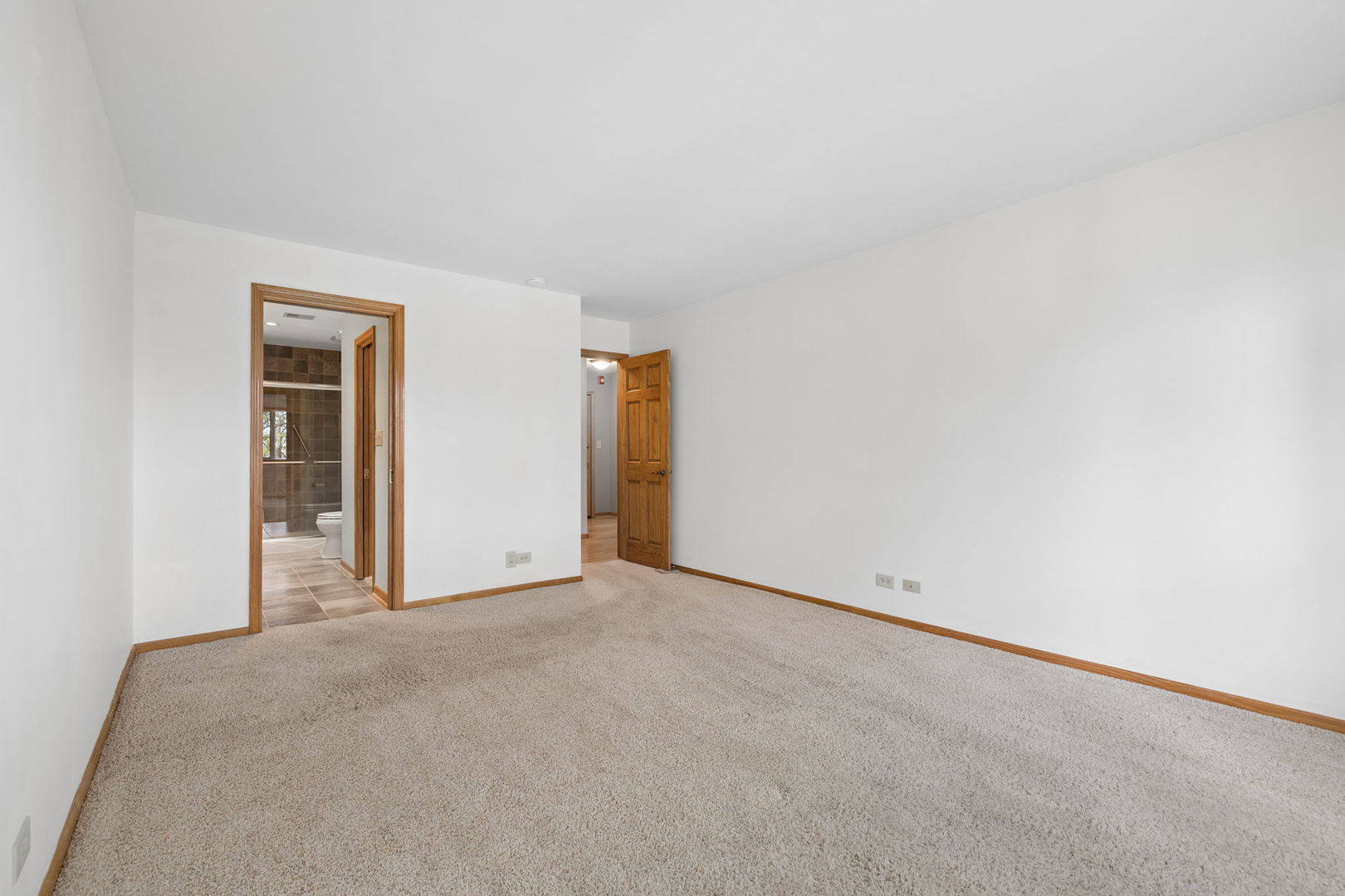 907 Curtiss Street 304 Property Photo 9
