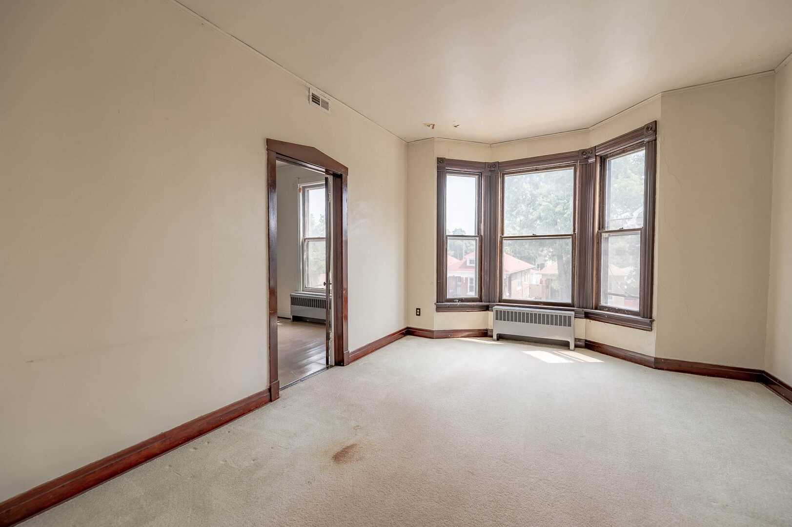 7110 S Ellis Avenue Property Photo 7