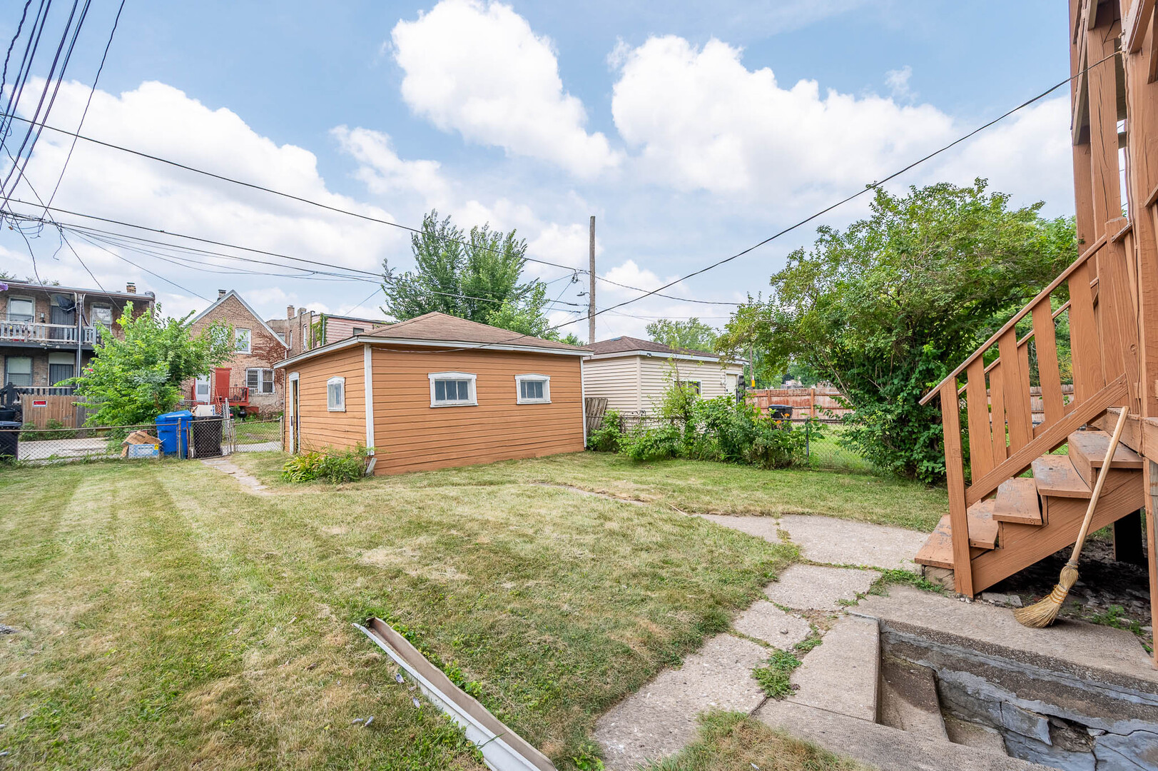 7110 S Ellis Avenue Property Photo 12