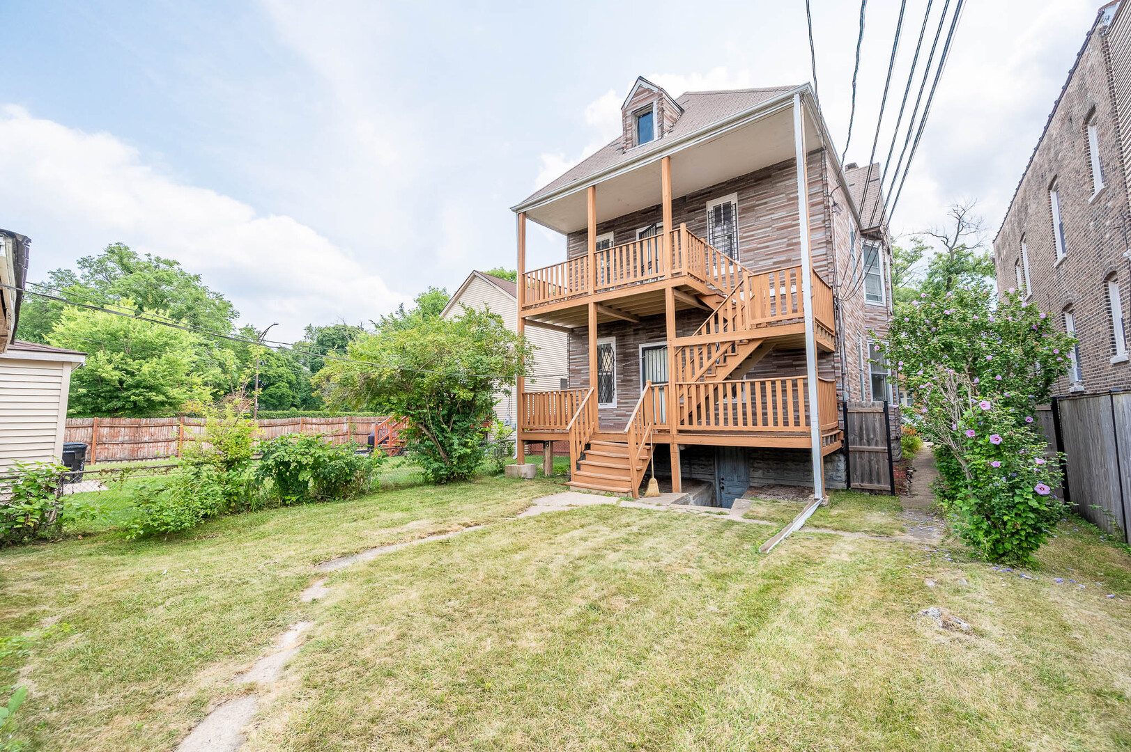 7110 S Ellis Avenue Property Photo 13