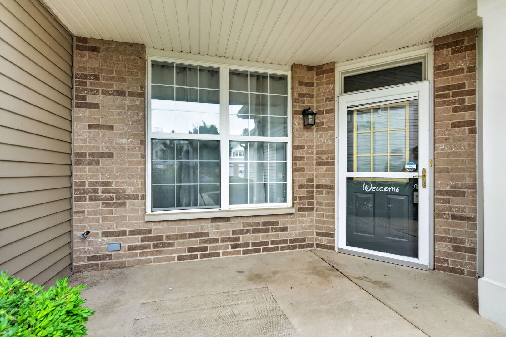 24011 Pear Tree Circle Property Photo 1