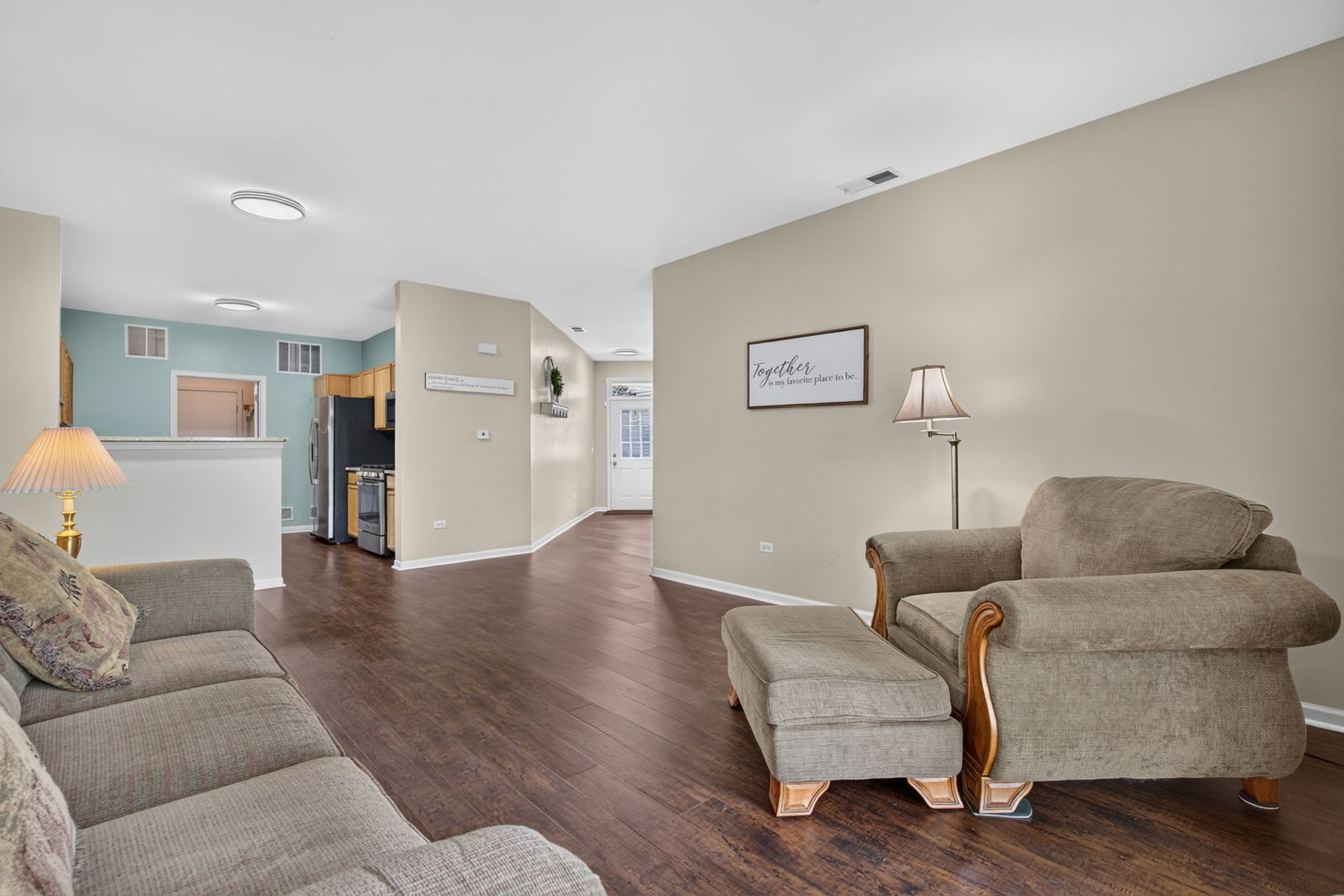 24011 Pear Tree Circle Property Photo 4