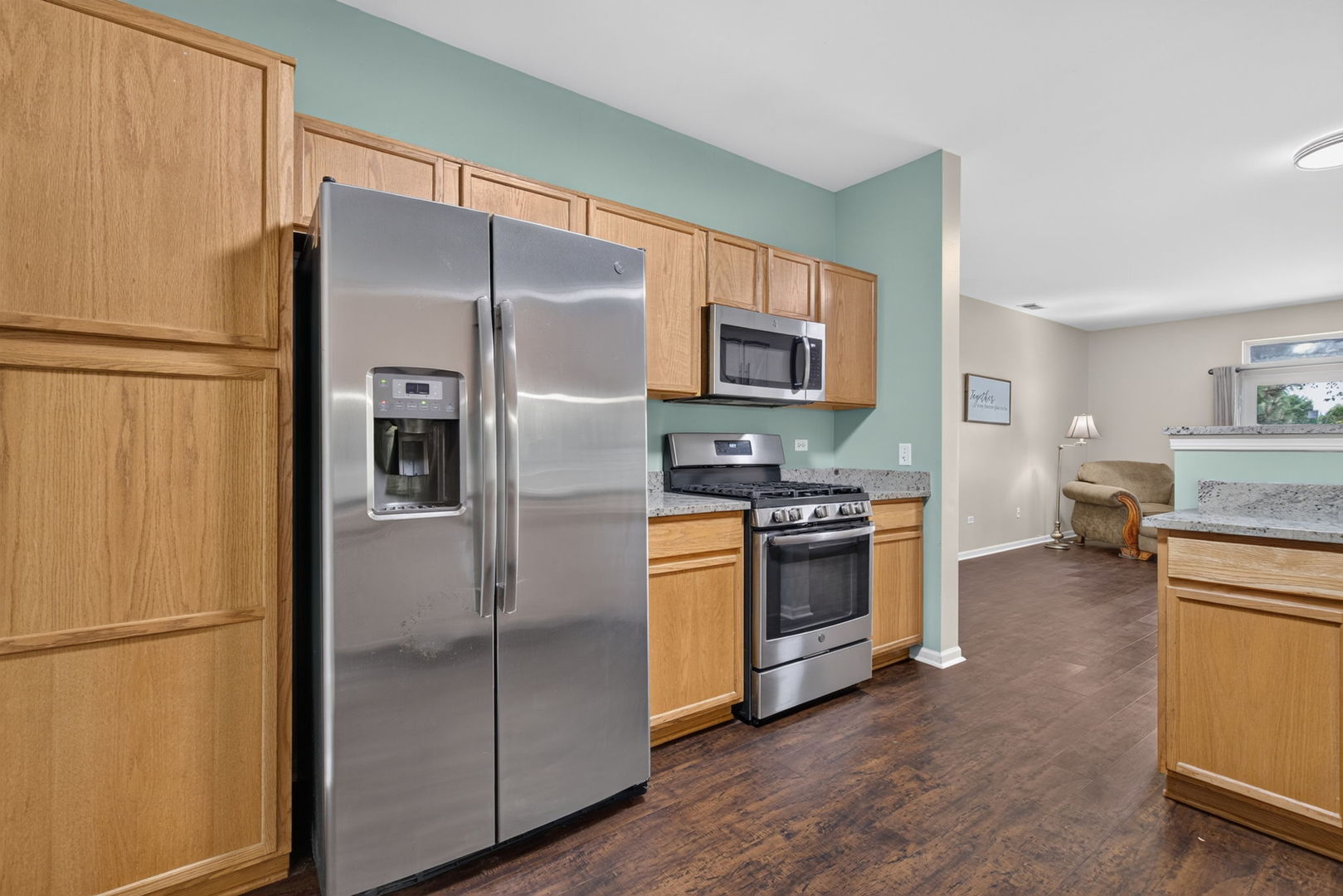 24011 Pear Tree Circle Property Photo 8