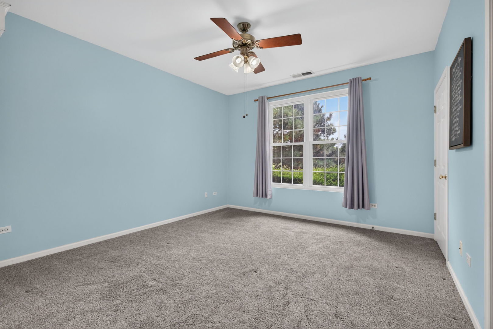 24011 Pear Tree Circle Property Photo 11