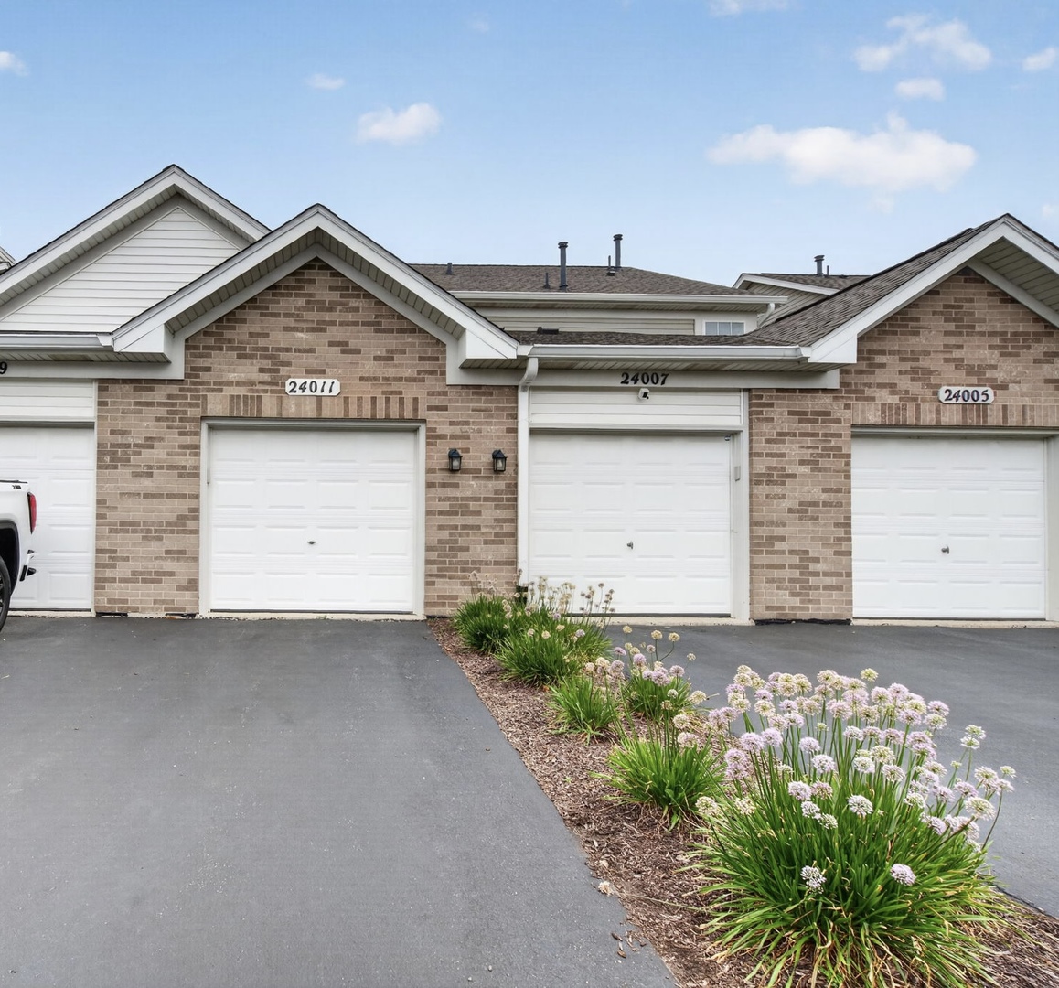 24011 Pear Tree Circle Property Photo 23