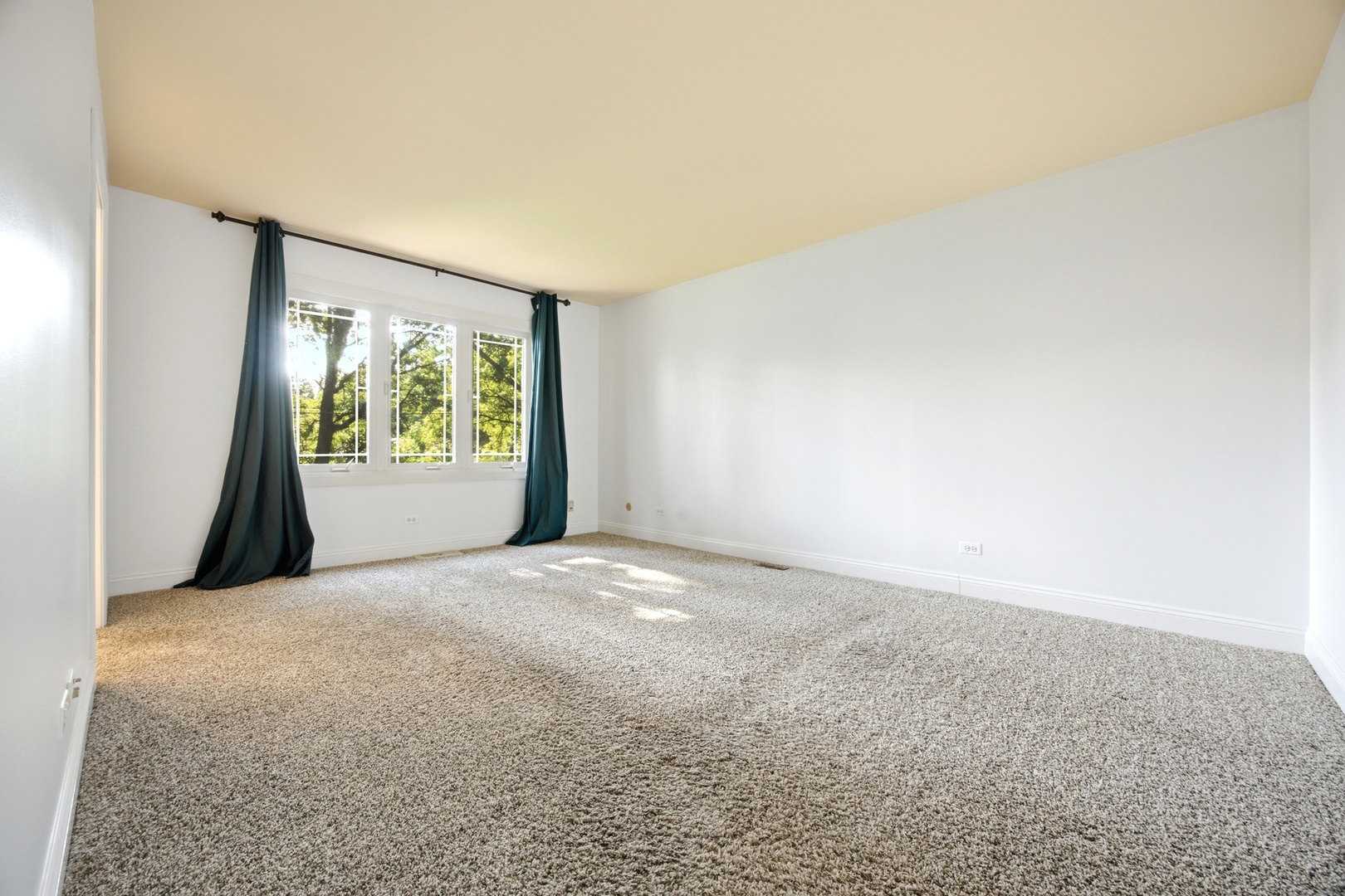 8016 Geneva Street Property Photo 10