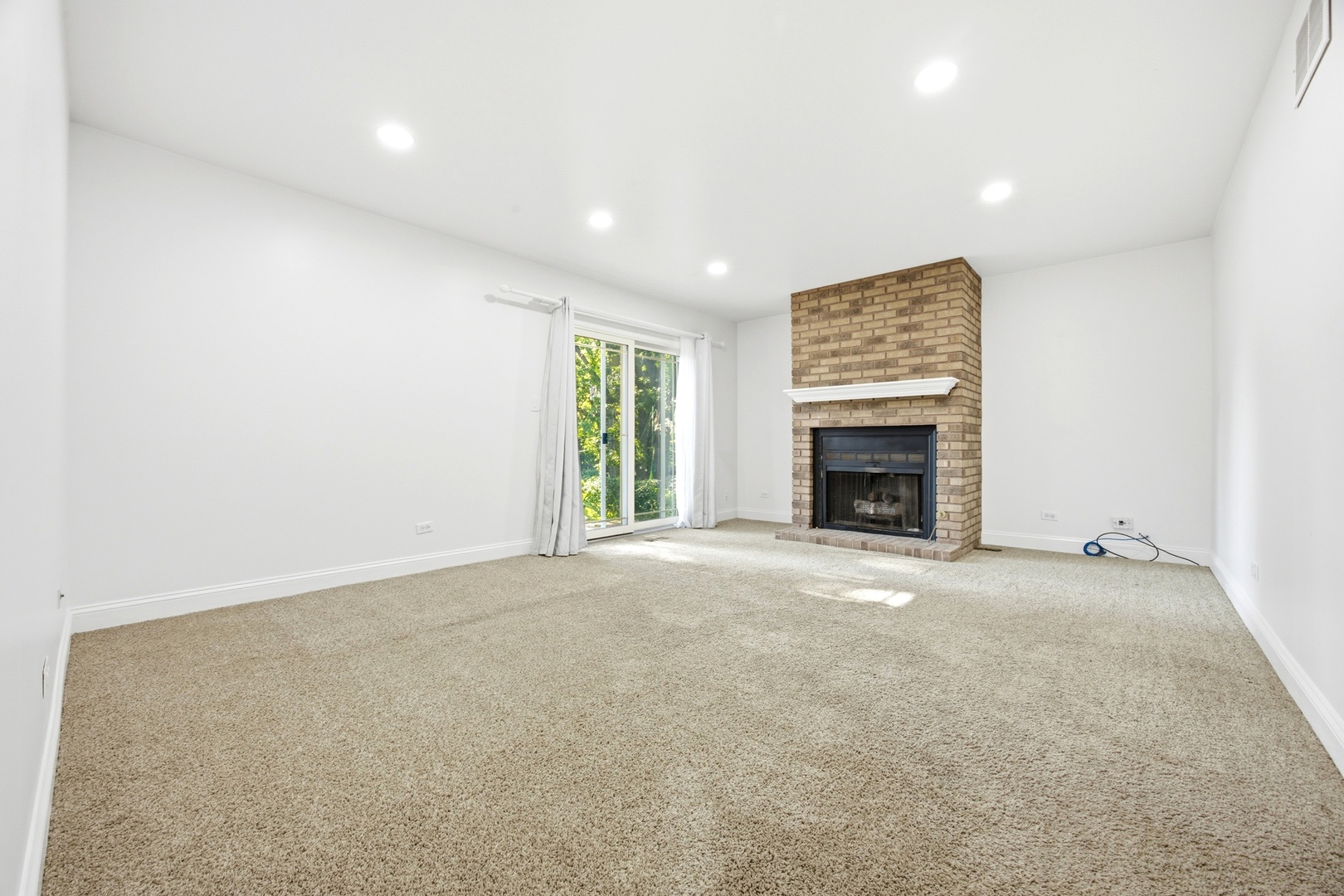 8016 Geneva Street Property Photo 17