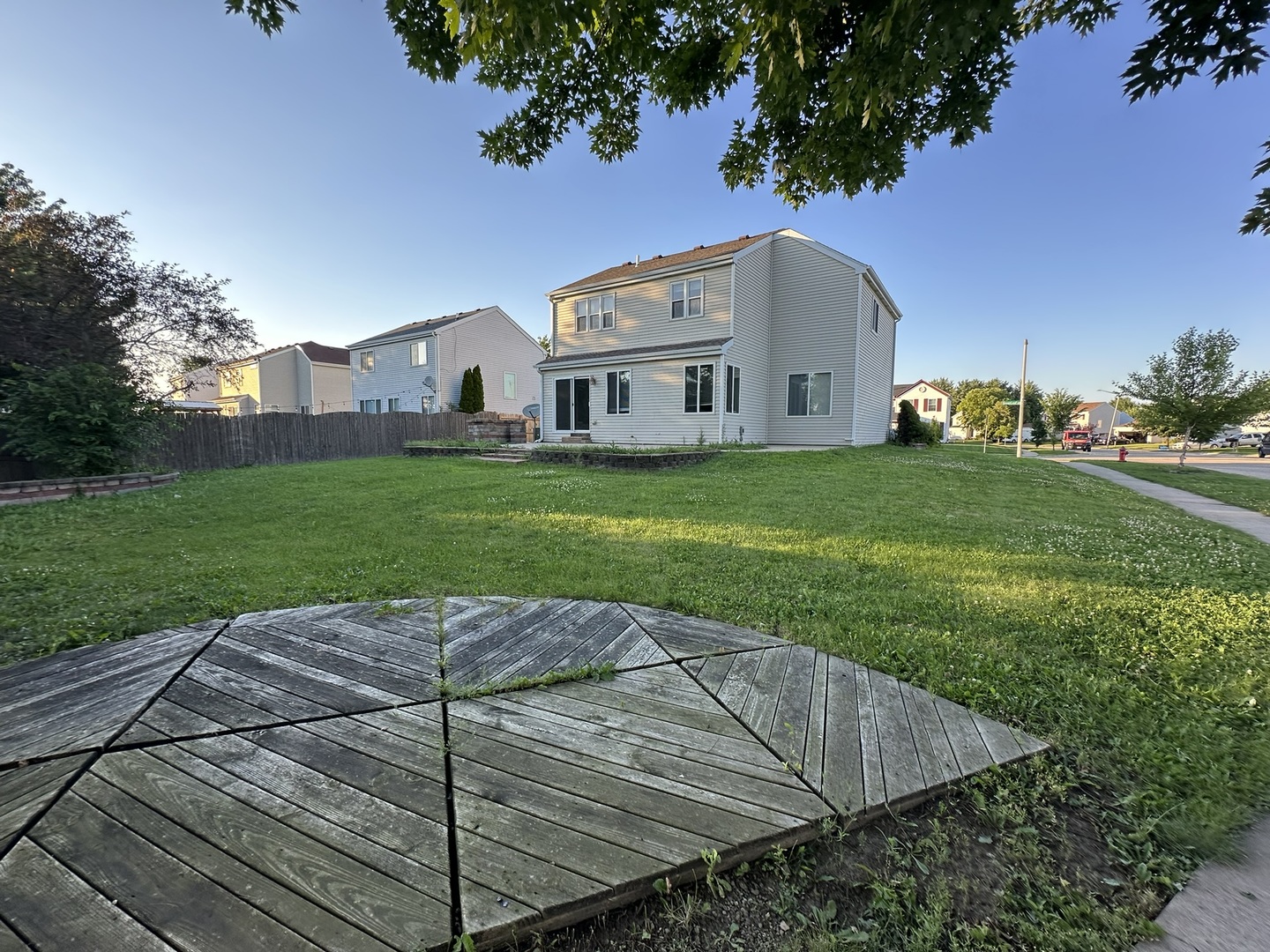 1011 Greenleaf Drive Property Photo 6
