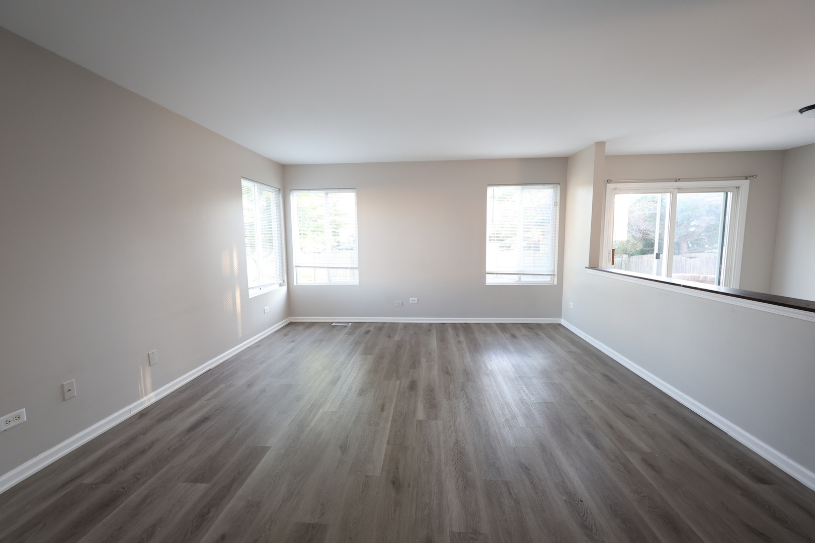 1011 Greenleaf Drive Property Photo 17