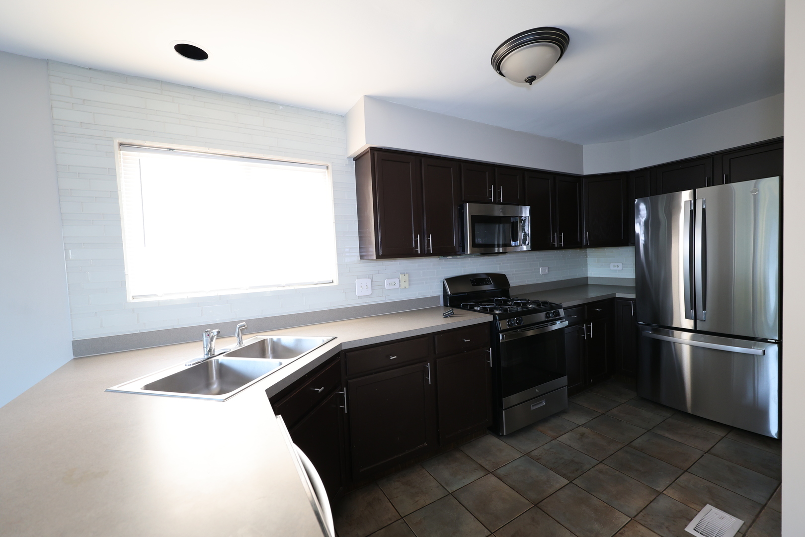1011 Greenleaf Drive Property Photo 19
