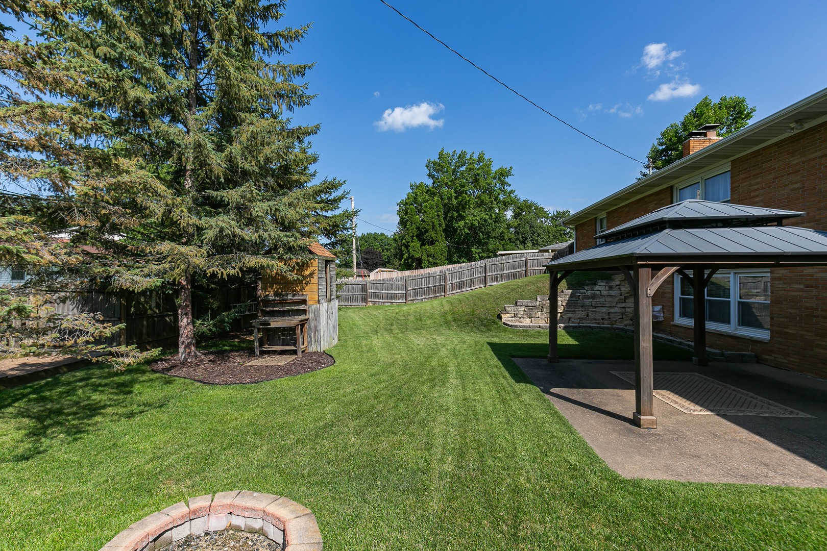 2229 W Hayes Street Property Photo 4